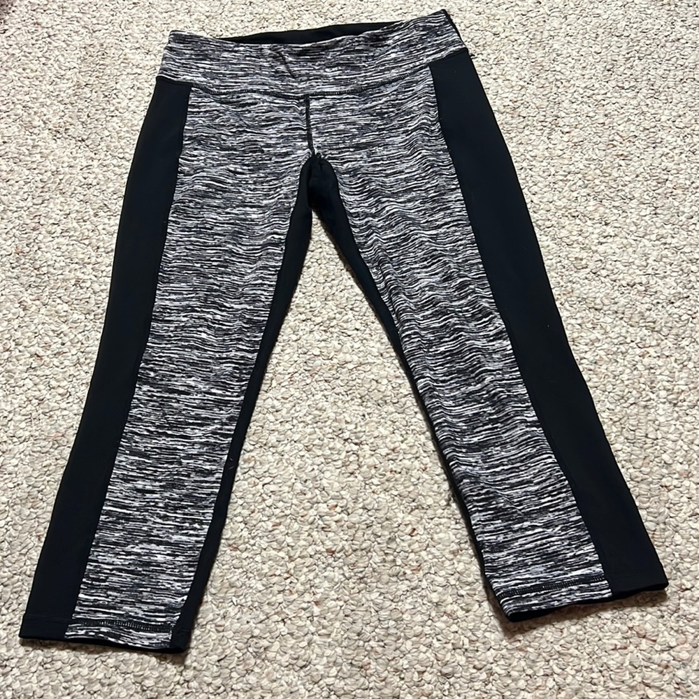 CAbi leggings cropped tech pants